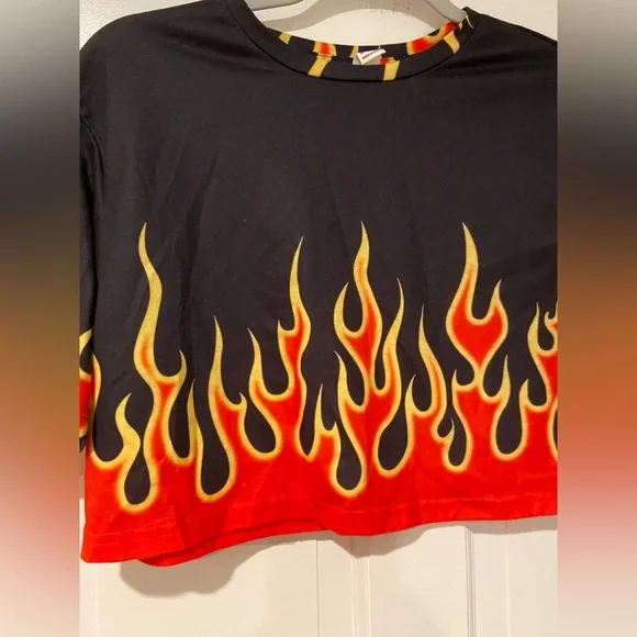 Flame Print Cropped Tee – Size Small - Picture 2 of 7